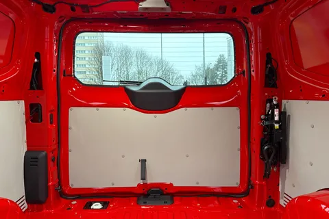 BT75CKX Volkswagen Transporter 2.0 TDI 150 Commerce Pro Van Auto-Tailgate Thumbnail #39