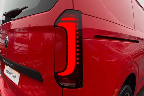 BT75CKX Volkswagen Transporter 2.0 TDI 150 Commerce Pro Van Auto-Tailgate Thumbnail #41