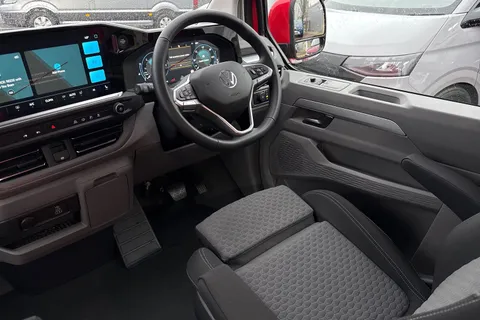 BT75CKX Volkswagen Transporter 2.0 TDI 150 Commerce Pro Van Auto-Tailgate Thumbnail #43