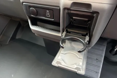 BT75CKX Volkswagen Transporter 2.0 TDI 150 Commerce Pro Van Auto-Tailgate Thumbnail #45