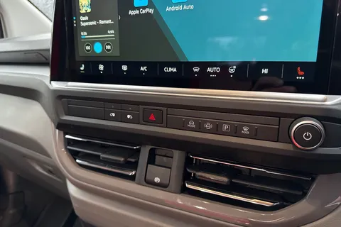 BT75CKX Volkswagen Transporter 2.0 TDI 150 Commerce Pro Van Auto-Tailgate Thumbnail #54