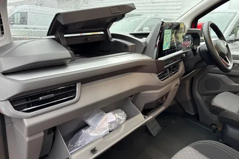 BT75CKX Volkswagen Transporter 2.0 TDI 150 Commerce Pro Van Auto-Tailgate Thumbnail #59