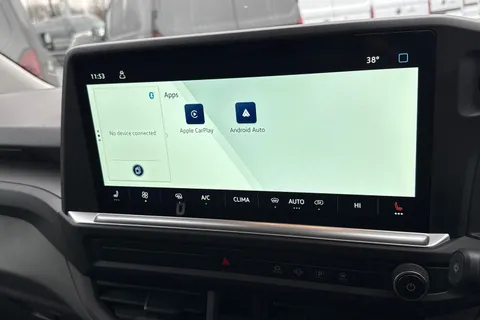 MF75FEO Volkswagen Transporter 2.0 TDI 110 Commerce Pro Van Thumbnail #12