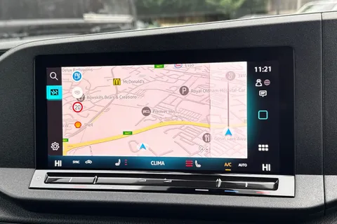 HG74NXA Volkswagen Caddy 2.0 TDI 102PS Commerce Pro Van [Tech Pack] Thumbnail #12