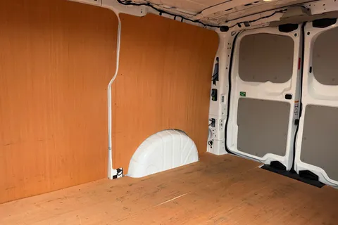 MF25HYT Volkswagen Transporter 2.0 TDI 110 Commerce Plus Van Thumbnail #14