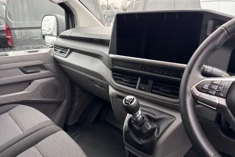 MF75FEO Volkswagen Transporter 2.0 TDI 110 Commerce Pro Van Thumbnail #15