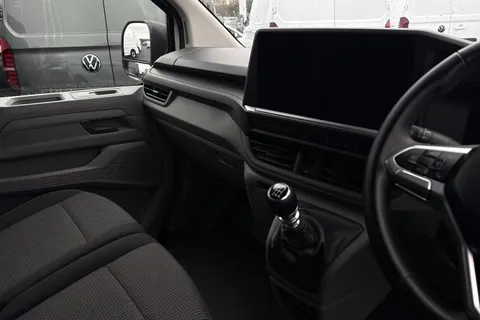 MF25HYT Volkswagen Transporter 2.0 TDI 110 Commerce Plus Van Thumbnail #15