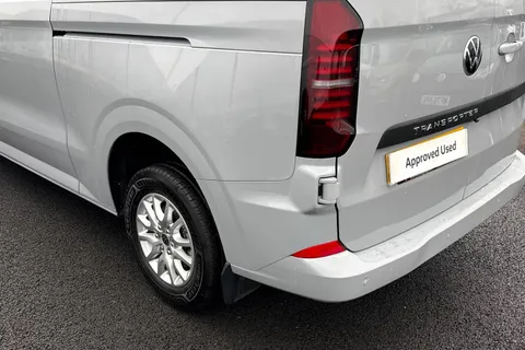 MF75FEO Volkswagen Transporter 2.0 TDI 110 Commerce Pro Van Thumbnail #16