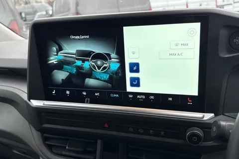 MF75FEO Volkswagen Transporter 2.0 TDI 110 Commerce Pro Van Thumbnail #19