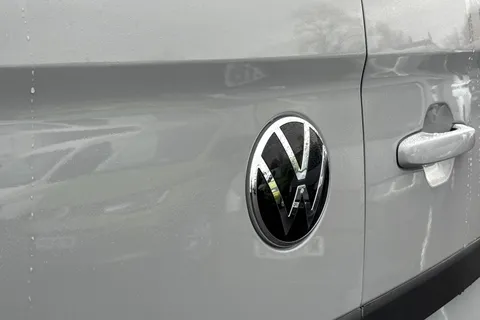 MF75FEO Volkswagen Transporter 2.0 TDI 110 Commerce Pro Van Thumbnail #25