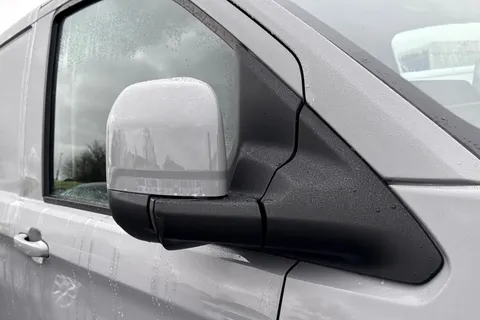 MF75FEO Volkswagen Transporter 2.0 TDI 110 Commerce Pro Van Thumbnail #31