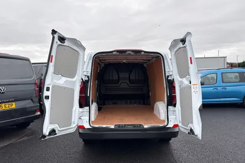 MF25HYT Volkswagen Transporter 2.0 TDI 110 Commerce Plus Van Thumbnail #32