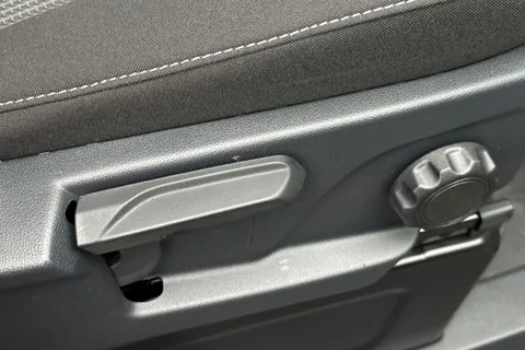 MF75FEO Volkswagen Transporter 2.0 TDI 110 Commerce Pro Van Thumbnail #34