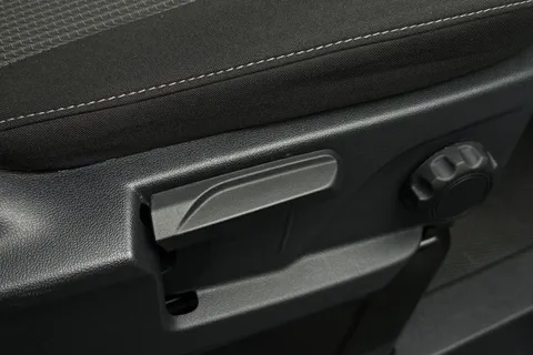 MF25HYT Volkswagen Transporter 2.0 TDI 110 Commerce Plus Van Thumbnail #34