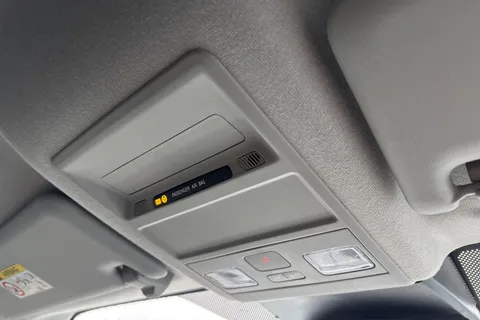 MF25HYT Volkswagen Transporter 2.0 TDI 110 Commerce Plus Van Thumbnail #35