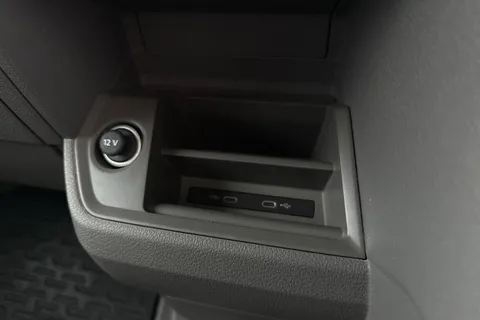 DG23LFT Volkswagen California 2.0 TDI 600 5dr Tip Auto [3.5T] Thumbnail #48