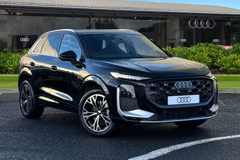  Audi Q3 2.0 TDI S line S Tronic Euro 6 (s/s) 5dr Thumbnail #2