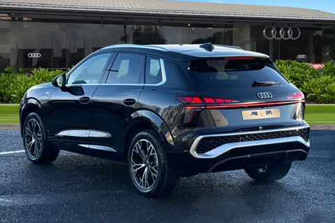  Audi Q3 2.0 TDI S line S Tronic Euro 6 (s/s) 5dr Thumbnail #3