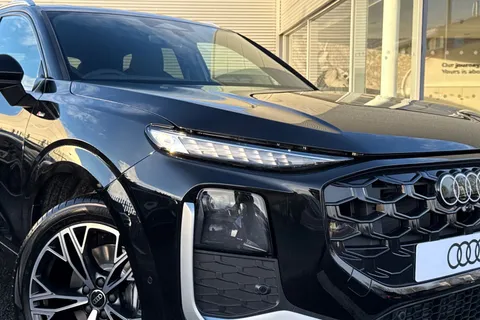  Audi Q3 2.0 TDI S line S Tronic Euro 6 (s/s) 5dr Thumbnail #9