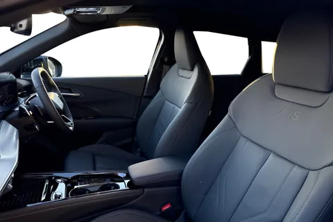  Audi Q3 2.0 TDI S line S Tronic Euro 6 (s/s) 5dr Thumbnail #16