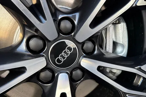  Audi Q3 2.0 TDI S line S Tronic Euro 6 (s/s) 5dr Thumbnail #26