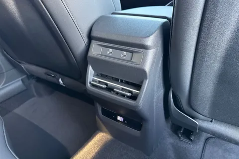  Audi Q3 2.0 TDI S line S Tronic Euro 6 (s/s) 5dr Thumbnail #39