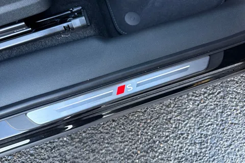  Audi Q3 2.0 TDI S line S Tronic Euro 6 (s/s) 5dr Thumbnail #43