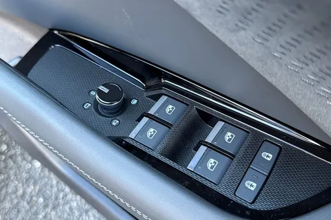  Audi Q3 2.0 TDI S line S Tronic Euro 6 (s/s) 5dr Thumbnail #48