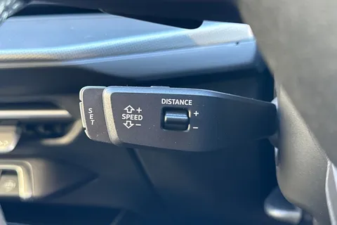  Audi Q3 2.0 TDI S line S Tronic Euro 6 (s/s) 5dr Thumbnail #52