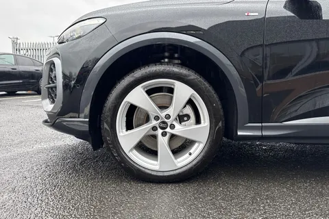  Audi Q5 2.0 TDI S line Sportback S Tronic quattro Euro 6 (s/s) 5dr Thumbnail #11