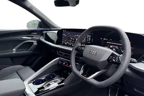  Audi Q5 2.0 TDI S line Sportback S Tronic quattro Euro 6 (s/s) 5dr Thumbnail #14