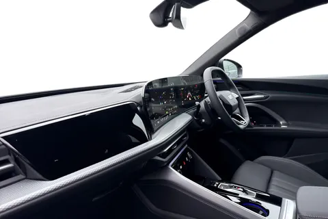  Audi Q5 2.0 TDI S line Sportback S Tronic quattro Euro 6 (s/s) 5dr Thumbnail #15