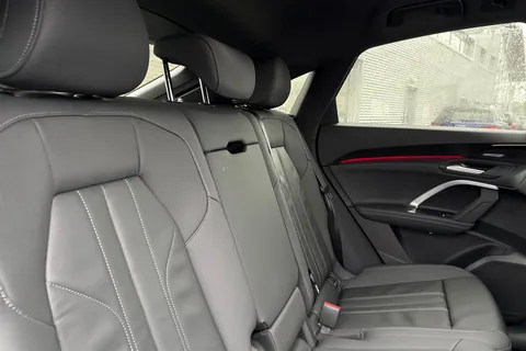  Audi Q5 2.0 TDI S line Sportback S Tronic quattro Euro 6 (s/s) 5dr Thumbnail #19