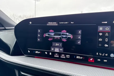  Audi Q5 2.0 TDI S line Sportback S Tronic quattro Euro 6 (s/s) 5dr Thumbnail #22