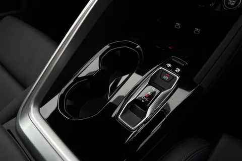  Audi Q5 2.0 TDI S line Sportback S Tronic quattro Euro 6 (s/s) 5dr Thumbnail #23