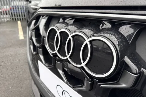  Audi Q5 2.0 TDI S line Sportback S Tronic quattro Euro 6 (s/s) 5dr Thumbnail #25