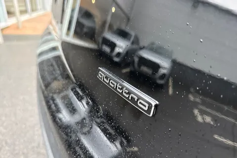  Audi Q5 2.0 TDI S line Sportback S Tronic quattro Euro 6 (s/s) 5dr Thumbnail #33