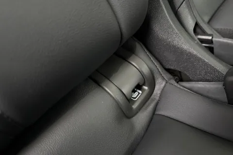  Audi Q5 2.0 TDI S line Sportback S Tronic quattro Euro 6 (s/s) 5dr Thumbnail #40