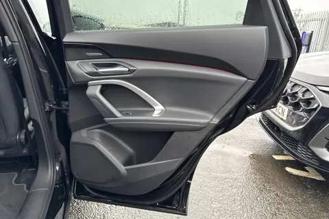  Audi Q5 2.0 TDI S line Sportback S Tronic quattro Euro 6 (s/s) 5dr Thumbnail #43