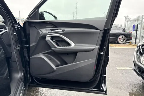  Audi Q5 2.0 TDI S line Sportback S Tronic quattro Euro 6 (s/s) 5dr Thumbnail #45