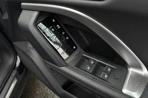  Audi Q5 2.0 TDI S line Sportback S Tronic quattro Euro 6 (s/s) 5dr Thumbnail #46