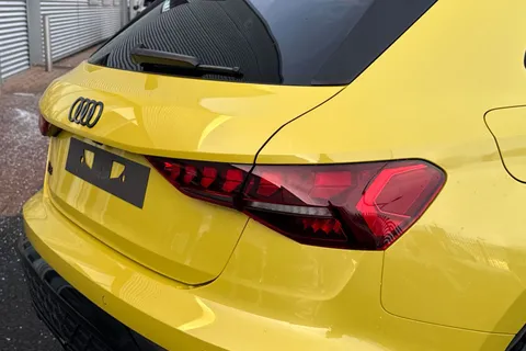  Audi S3 2.0 TFSI Black Edition Sportback S Tronic quattro Euro 6 (s/s) 5dr Thumbnail #8