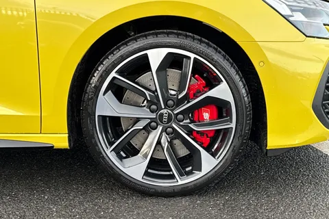  Audi S3 2.0 TFSI Black Edition Sportback S Tronic quattro Euro 6 (s/s) 5dr Thumbnail #11
