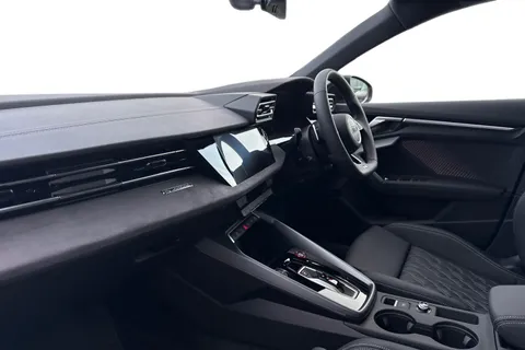  Audi S3 2.0 TFSI Black Edition Sportback S Tronic quattro Euro 6 (s/s) 5dr Thumbnail #15