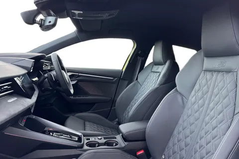  Audi S3 2.0 TFSI Black Edition Sportback S Tronic quattro Euro 6 (s/s) 5dr Thumbnail #16