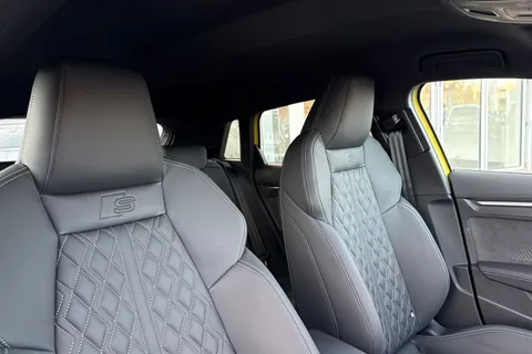  Audi S3 2.0 TFSI Black Edition Sportback S Tronic quattro Euro 6 (s/s) 5dr Thumbnail #24