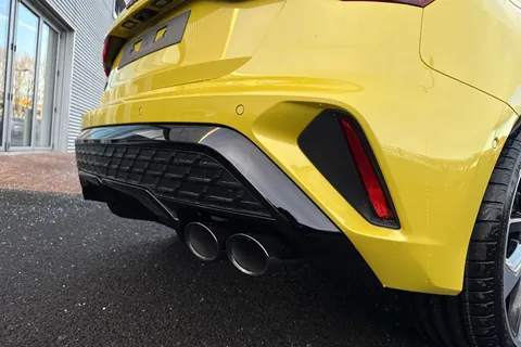  Audi S3 2.0 TFSI Black Edition Sportback S Tronic quattro Euro 6 (s/s) 5dr Thumbnail #32