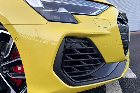  Audi S3 2.0 TFSI Black Edition Sportback S Tronic quattro Euro 6 (s/s) 5dr Thumbnail #35