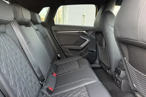  Audi S3 2.0 TFSI Black Edition Sportback S Tronic quattro Euro 6 (s/s) 5dr Thumbnail #37