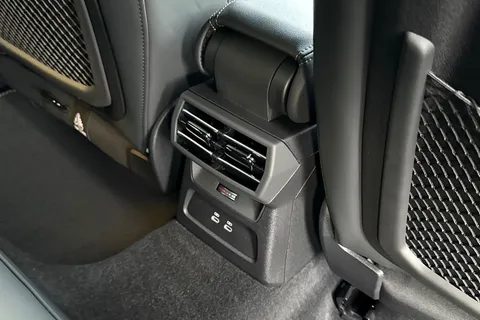  Audi S3 2.0 TFSI Black Edition Sportback S Tronic quattro Euro 6 (s/s) 5dr Thumbnail #39